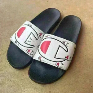 Men’s Champion Slides Size 10